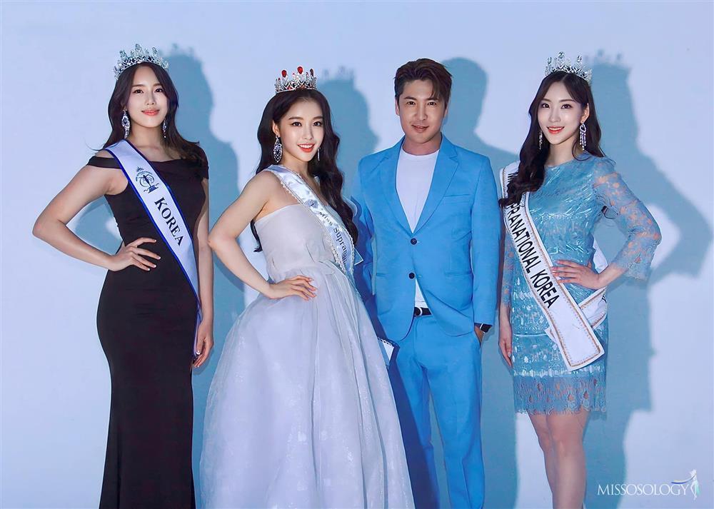 Đêm đăng quang Hoa hậu Siêu quốc gia Hàn Quốc bị chê giống hội chợ-3