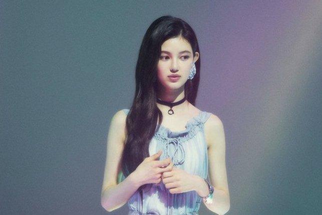 Nhan sắc gây tranh cãi của diễn viên 23 tuổi đóng vai Nàng Tiên Cá-7