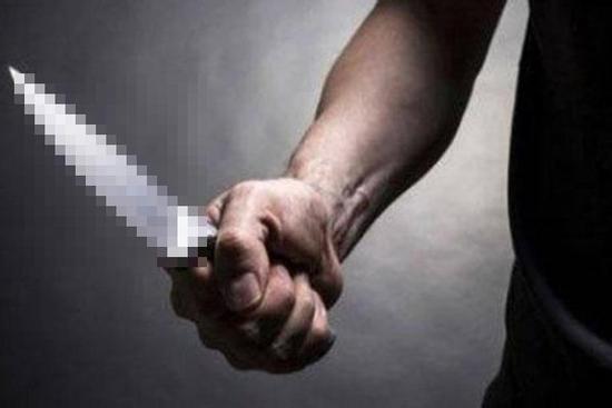 Không cho ngủ chung, chồng dùng dao đâm vợ tử vong