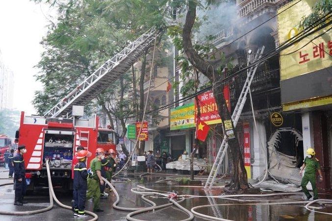 Bất lực, xót xa chứng kiến lửa cướp sinh mạng 4 bà cháu-5