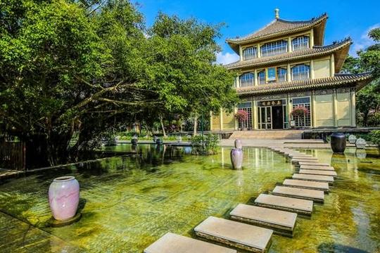 Show diễn của Trương Nghệ Mưu làm nổ cơn sốt đến Hải Nam - Trung Quốc-5