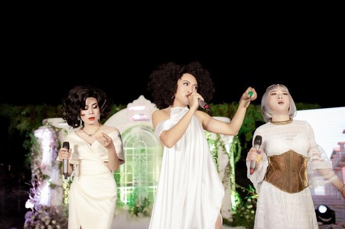 Tân Quán quân Cười Xuyên Việt: Cha mẹ đi tu, cu li đoàn phim-5