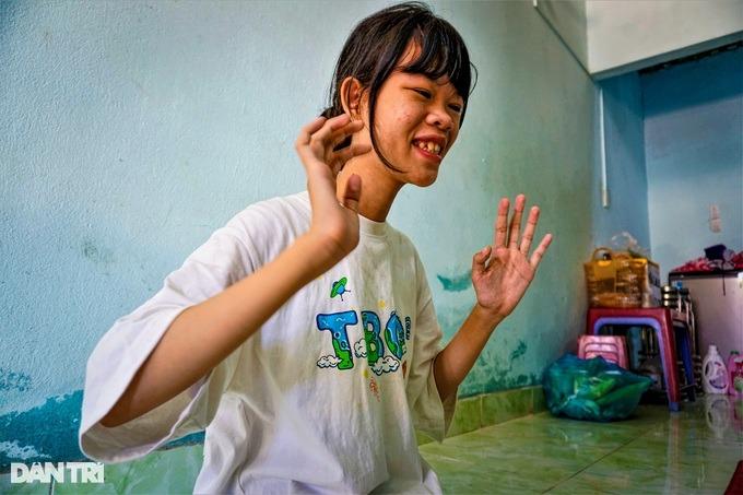 Cuộc sống cô gái vàng trong làng thả thính Nga Bento giờ ra sao?-1