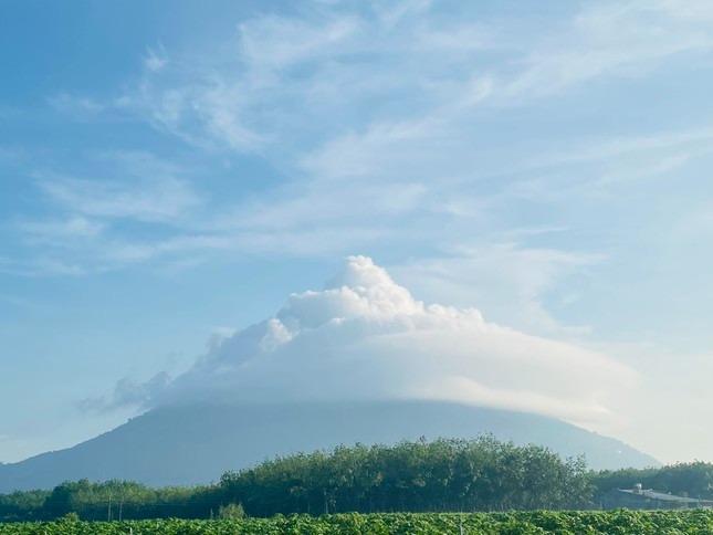 Mũ mây tái xuất tại núi Bà Đen Tây Ninh-1