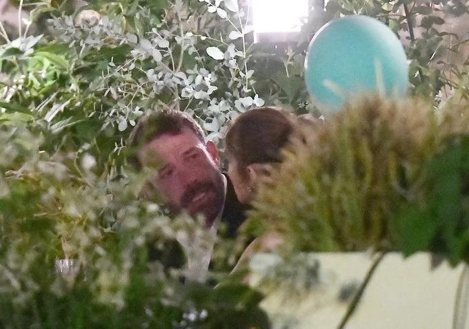 Cưới 1 năm, Jennifer Lopez và Ben Affleck đã có dấu hiệu toang-8