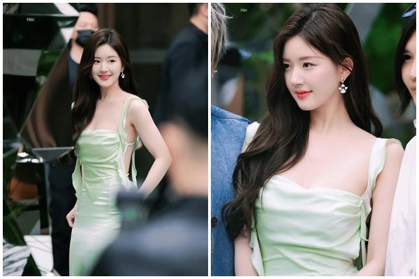 Triệu Lộ Tư gây chú ý khi đọ sắc với đàn chị Trương Bá Chi-6