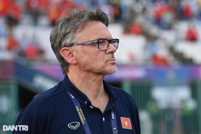 HLV Troussier: U22 Việt Nam đã chơi tốt trước Indonesia quá mạnh-2