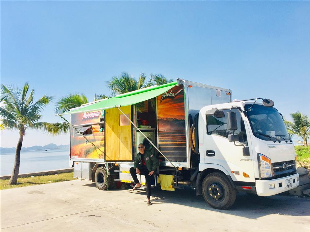 Ông bố ở Hà Nội chi tiền tỷ làm nhà di động, đưa vợ con đi phượt khắp nơi-1