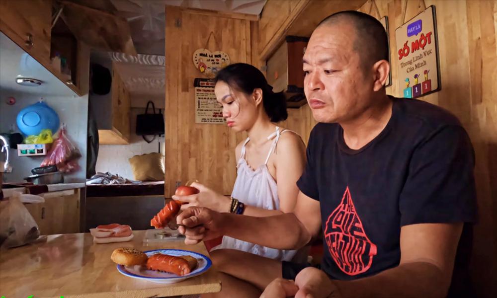 Ông bố ở Hà Nội chi tiền tỷ làm nhà di động, đưa vợ con đi phượt khắp nơi-4