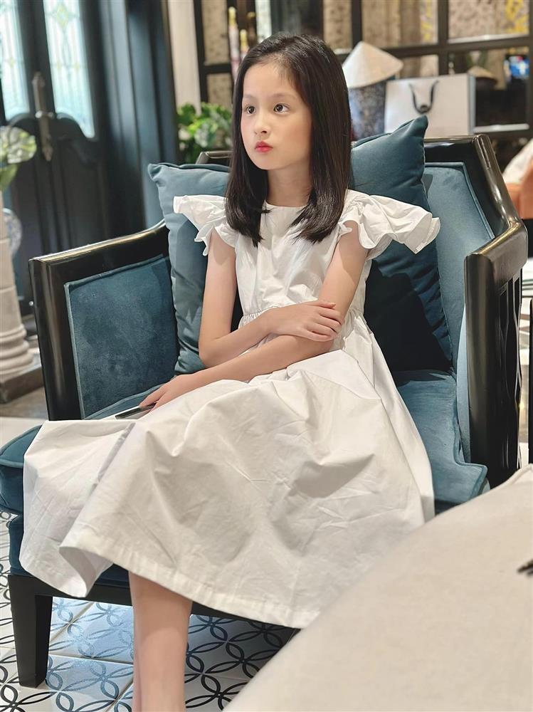 Con gái Đoàn Di Băng không dám đeo balo hàng hiệu đi học-7