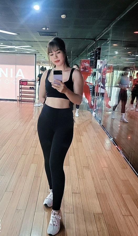 Mạnh Trường nịnh vợ vì nhan sắc mặn mà lai Tây sau sinh 6 tháng-6