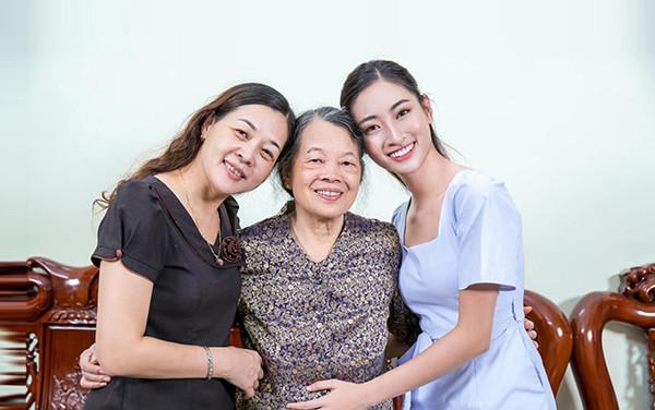 Thân thế mẹ ruột Lương Thùy Linh: Đứng đầu kho bạc nhà nước một tỉnh-8