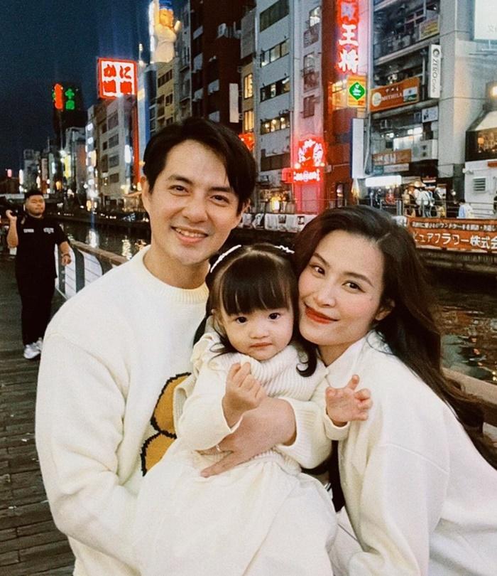 Đông Nhi khoe ảnh lúc 16 tuổi bên người bạn thân thiết-4