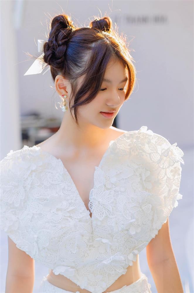 Hành trình lột xác của ái nữ Thúy Hạnh, Trương Ngọc Ánh, Quyền Linh-11