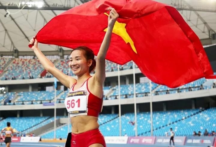 Nữ hoàng điền kinh Nguyễn Thị Oanh gợi cảm với bikini-1