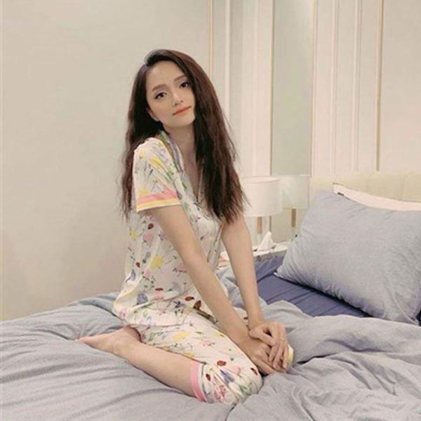 Nhà đầy đô la nhưng mang bầu, Đàm Thu Trang vẫn diện bộ đồ chân chất-8