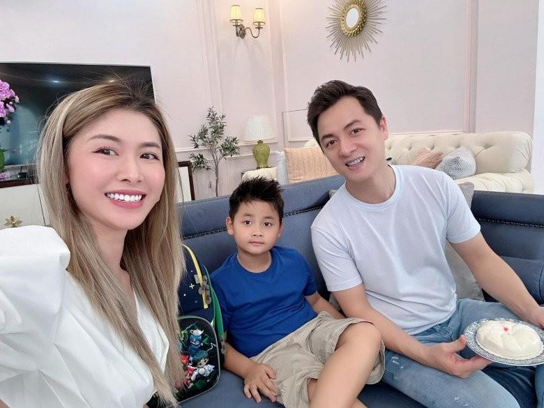 Con trai Đăng Khôi 8 tuổi đã chăm da sành tới mức mẹ xỉu ngang-4