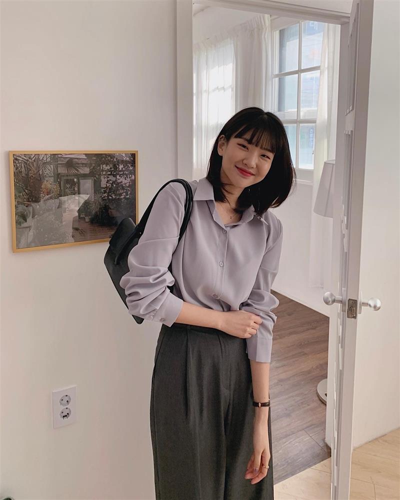 5 công thức nhẹ mát giúp nàng công sở mặc đẹp trong ngày nóng bức-3