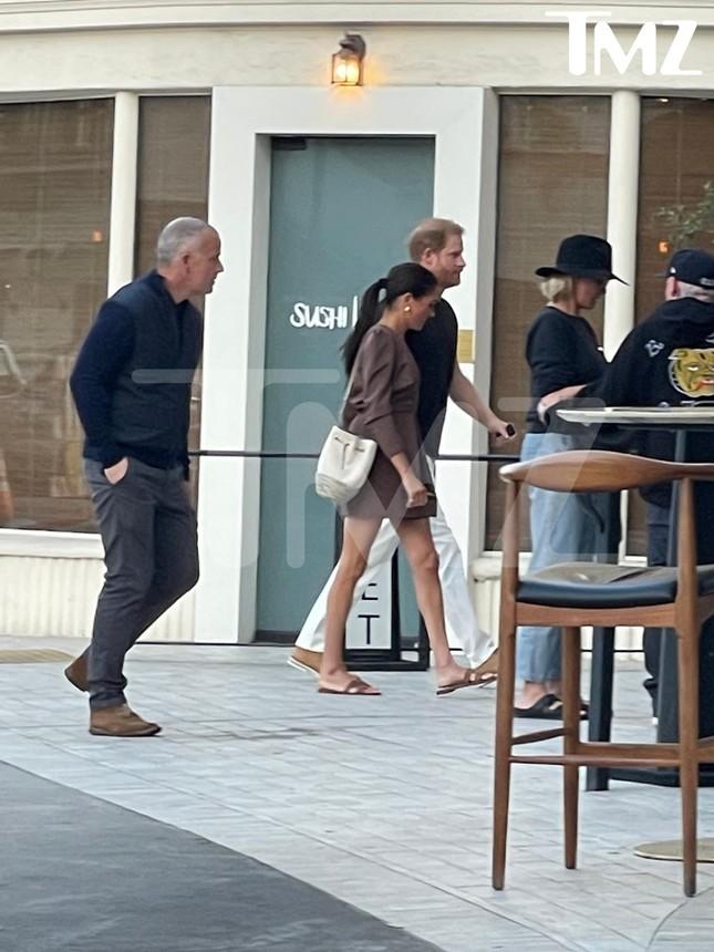 Harry và Meghan xuất hiện sau lễ đăng cơ của Vua Charles-1