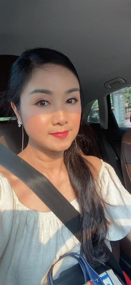 Nhan sắc trẻ trung đến khó tin của NSND Thu Hà ở tuổi 54-1