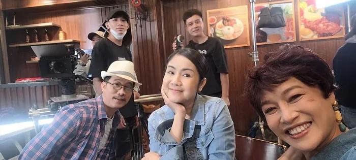 Nhan sắc trẻ trung đến khó tin của NSND Thu Hà ở tuổi 54-8