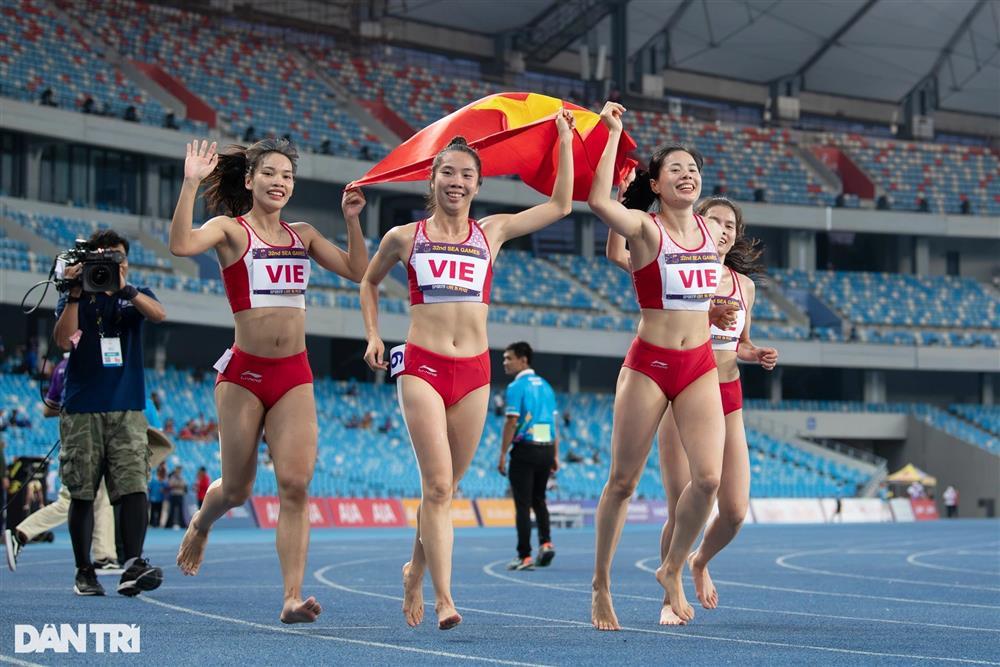 Nhìn lại loạt khoảnh khắc vàng điền kinh Việt Nam tại SEA Games 32-15