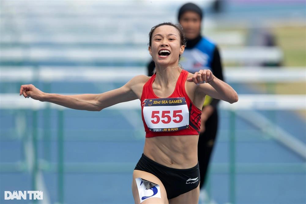 Nhìn lại loạt khoảnh khắc vàng điền kinh Việt Nam tại SEA Games 32-18