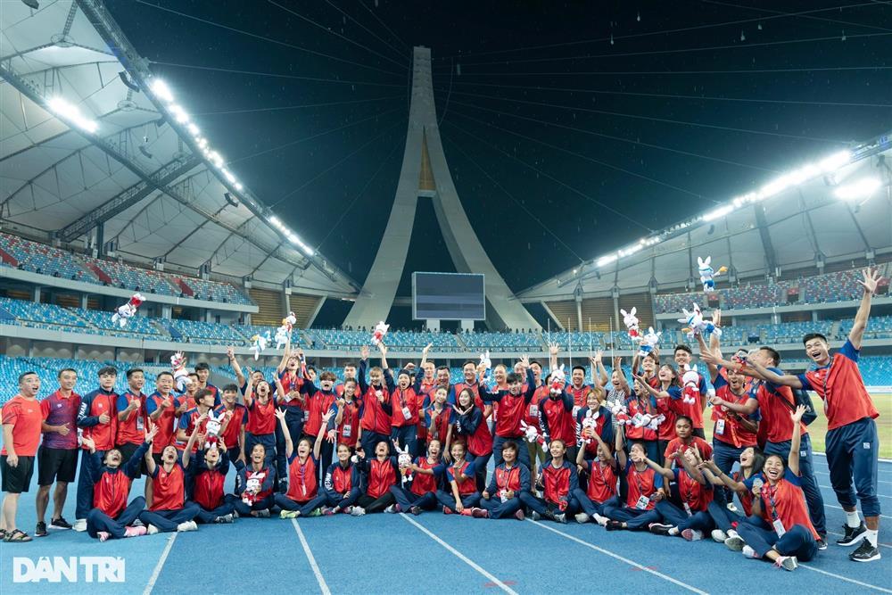 Nhìn lại loạt khoảnh khắc vàng điền kinh Việt Nam tại SEA Games 32-27