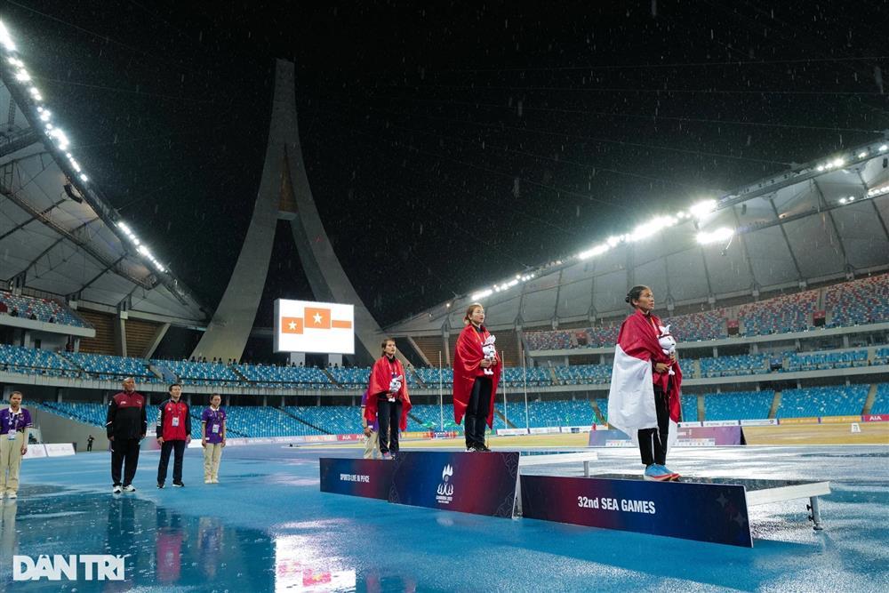 Nhìn lại loạt khoảnh khắc vàng điền kinh Việt Nam tại SEA Games 32-9