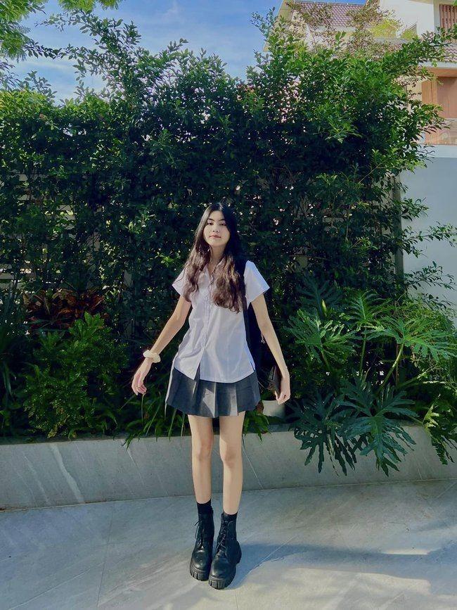 Con gái Quyền Linh đi học để mặt mộc, về nhà son phấn khó nhận ra-5