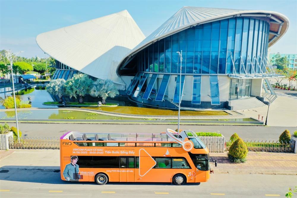 Chuyến xe ‘tiến bước sống đầy’ của FWD đổ bộ Cà Mau, Bạc Liêu-2