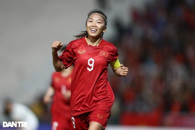 Huỳnh Như: Tôi muốn gửi tặng bàn thắng cho gia đình-1