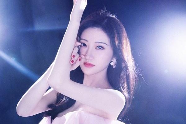 Cảnh Điềm bị chê giả tạo, danh tiếng tụt dốc sau vụ bị dọa tung video nóng với bạn trai-5