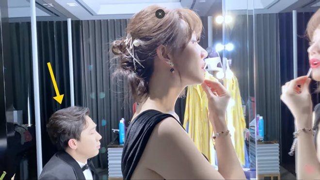 Cảnh ngủ gục thấy thương của sao Việt trong hậu trường-1