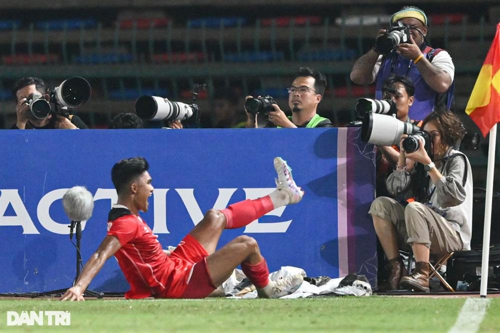 U22 Indonesia vô địch SEA Games sau trận đấu 7 bàn thắng, 7 thẻ đỏ-1
