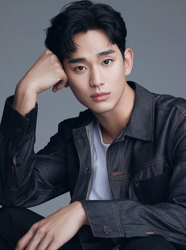 Kim Soo Hyun bị đạo diễn mắng trước mặt dàn sao, mất luôn vai diễn-5