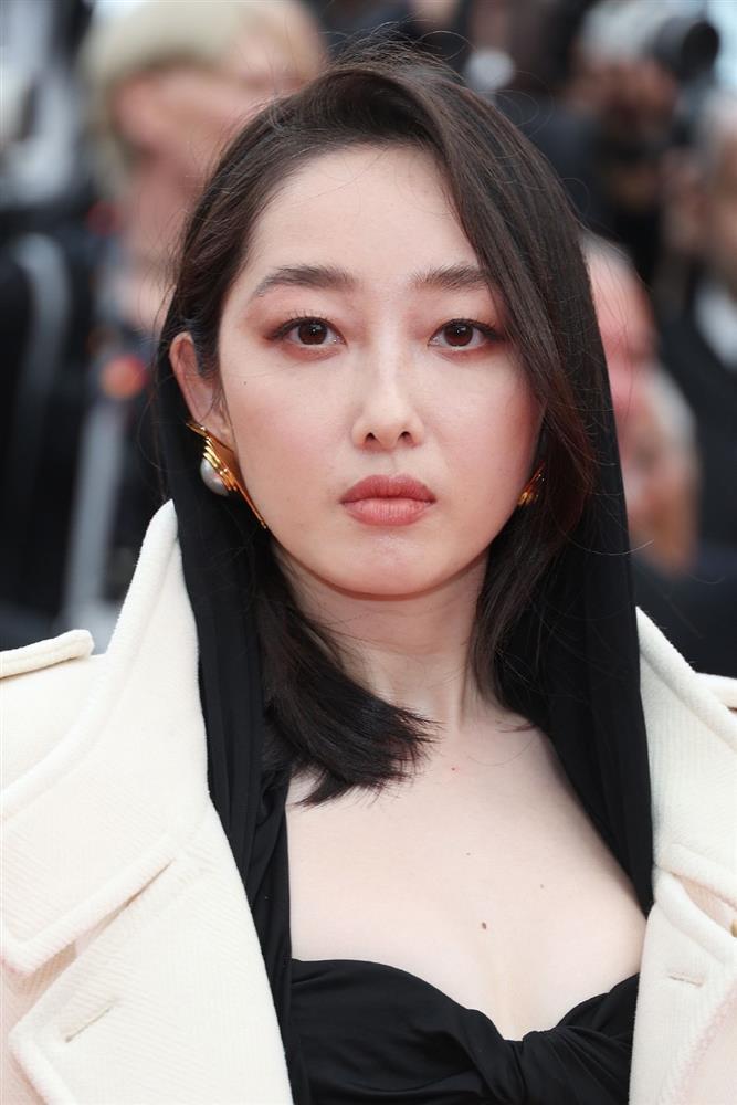 Phạm Băng Băng mang mãnh hổ đến thảm đỏ Cannes 2023-9