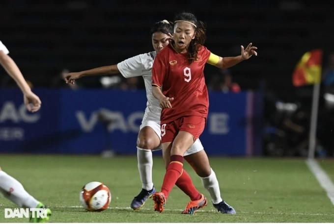 Vẻ đáng yêu của các cô gái vàng làm nên lịch sử cho bóng đá Việt Nam-1