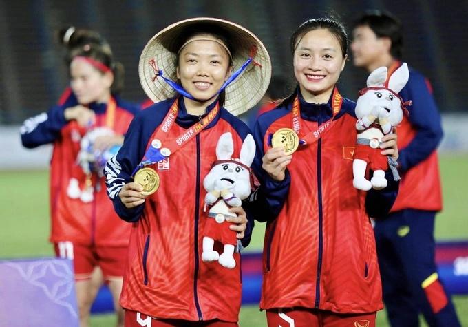 Vẻ đáng yêu của các cô gái vàng làm nên lịch sử cho bóng đá Việt Nam-5