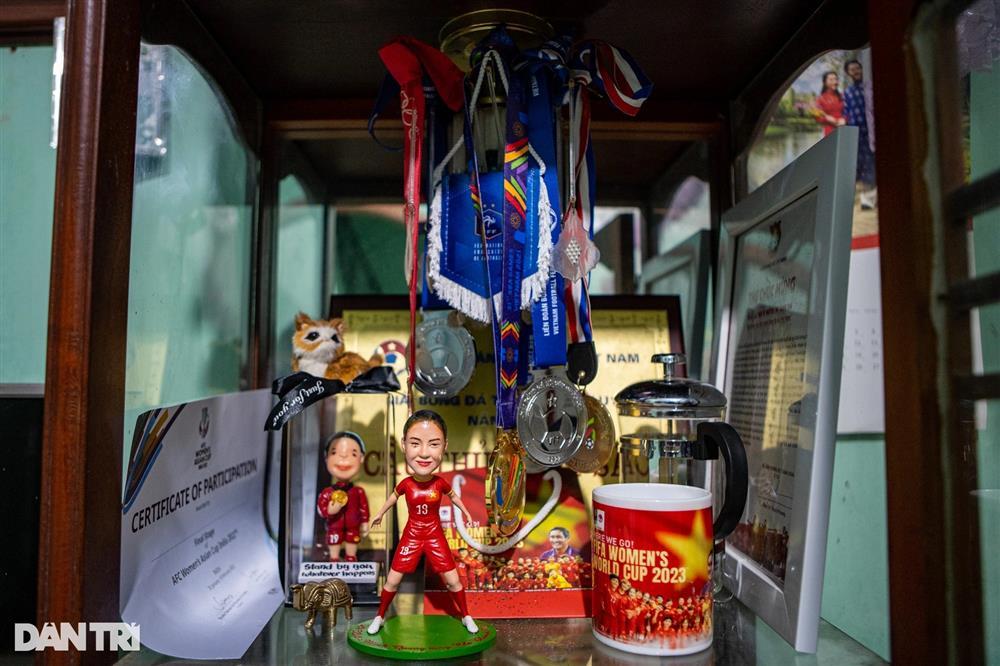 Thanh Nhã từng bị mẹ cấm đá bóng, giao chỉ tiêu lấy chồng lúc 25 tuổi-7