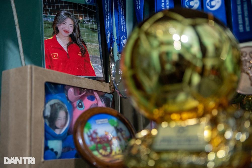 Thanh Nhã từng bị mẹ cấm đá bóng, giao chỉ tiêu lấy chồng lúc 25 tuổi-9