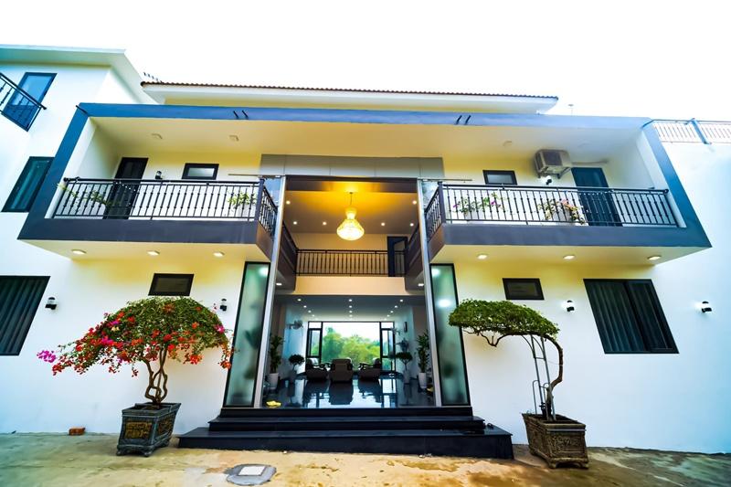 Quân A.P hé lộ mẹ ruột cùng cơ ngơi đắt giá, là con trai bà chủ villa-7