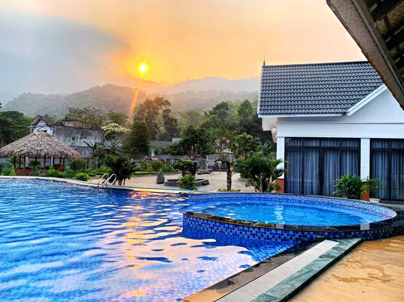 Quân A.P hé lộ mẹ ruột cùng cơ ngơi đắt giá, là con trai bà chủ villa-8