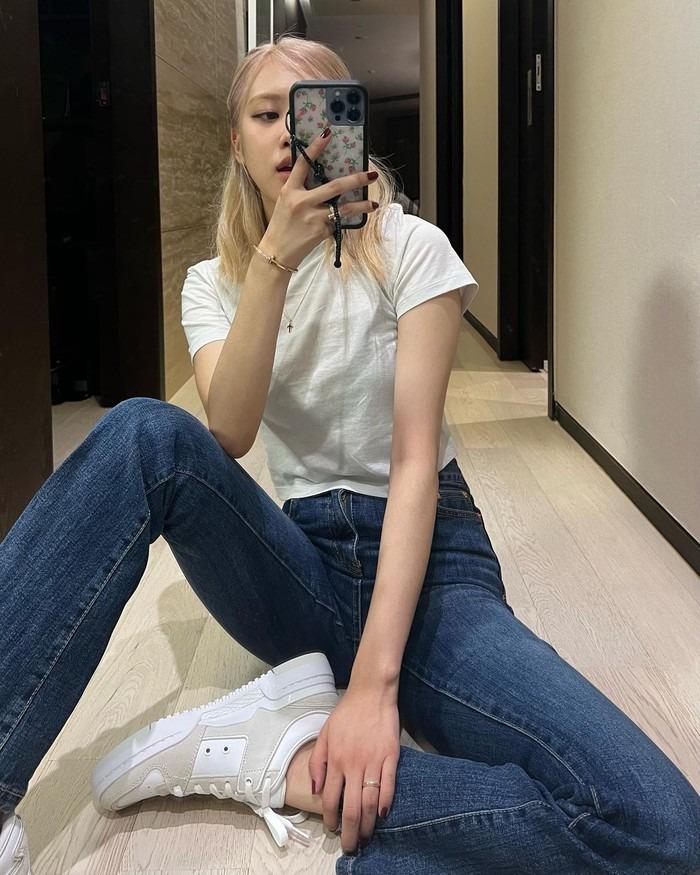 10 công thức mix đồ với áo thun trắng chuẩn trẻ đẹp-6