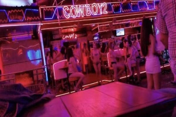 Khách Việt đến phố đèn đỏ ở Thái Lan, thấy… sợ hơn là thích-5