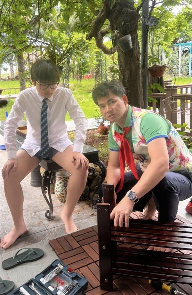 Con trai Xuân Bắc diện vest bảnh bao giống hệt bố ngày trẻ-6