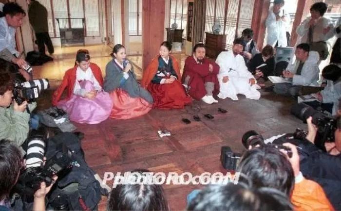 Bất ngờ với Son Ye Jin trong bộ ảnh cách đây 21 năm-5