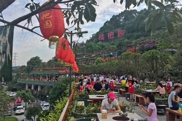 Nơi du khách hỏi đường phải trả tiền nếu muốn đi nhanh về chóng-6