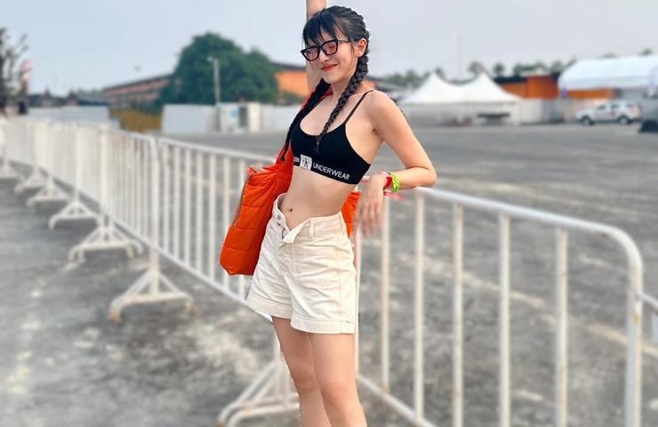 Phương Oanh, Cao Thái Hà mê kiểu quần 20cm đi muôn nơi-12