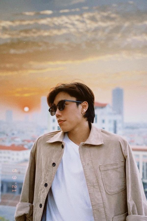 Bị coi là xấu nhất Việt Nam, Vân Dung ngoài đời U50 trẻ xinh, da trắng muốt-23